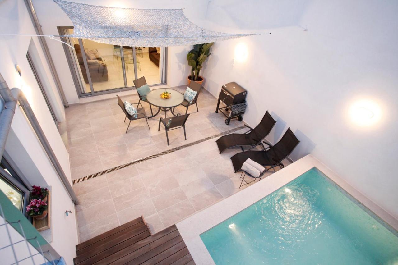 Petit Arta Villa Luaran gambar
